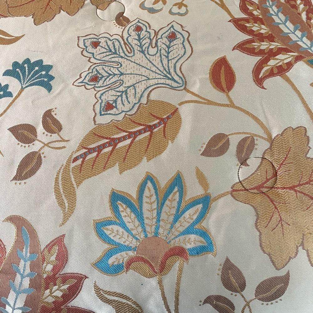 Floral Patterned Bedding King comforter - Picture 3 of 5